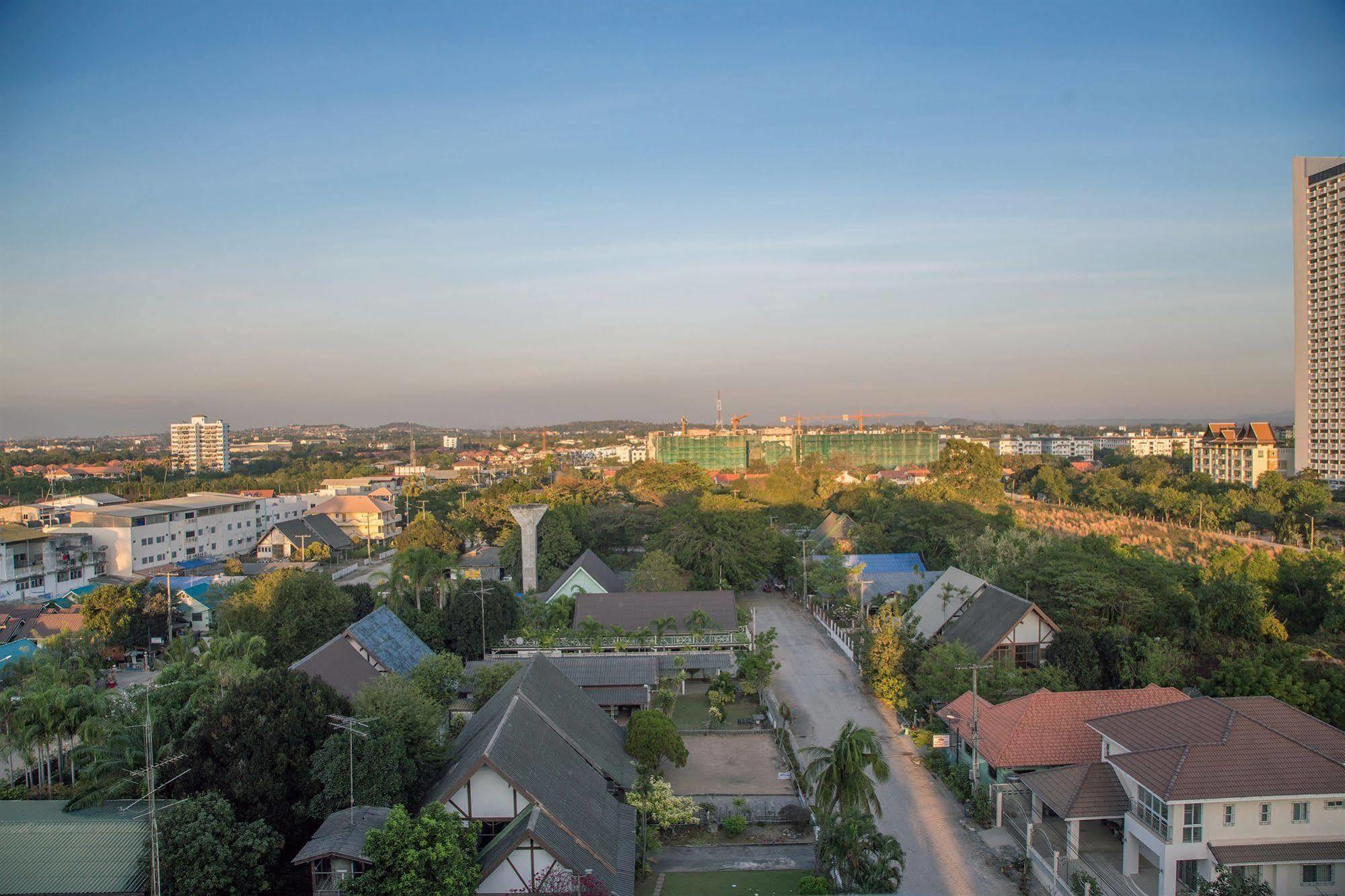 R-Con Rest Sea Hotel Pattaya Exterior photo