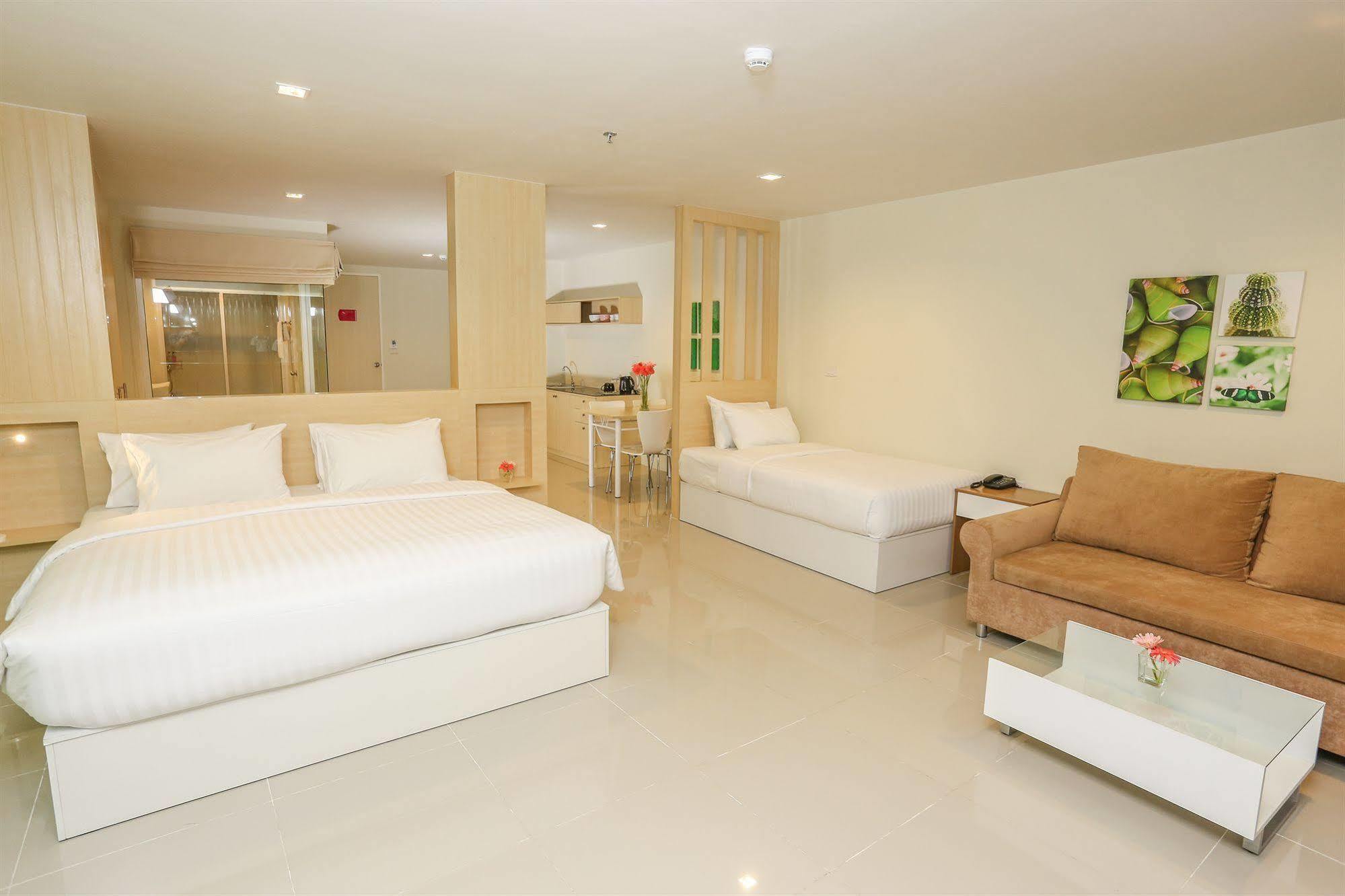 R-Con Rest Sea Hotel Pattaya Exterior photo